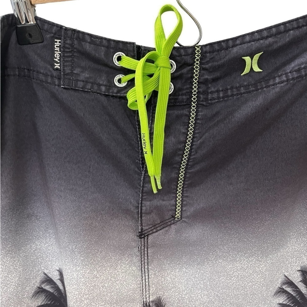Hurley size 34 Recycled Polyester men’s Board Shorts with pocket and palm trees - Picture 6 of 8